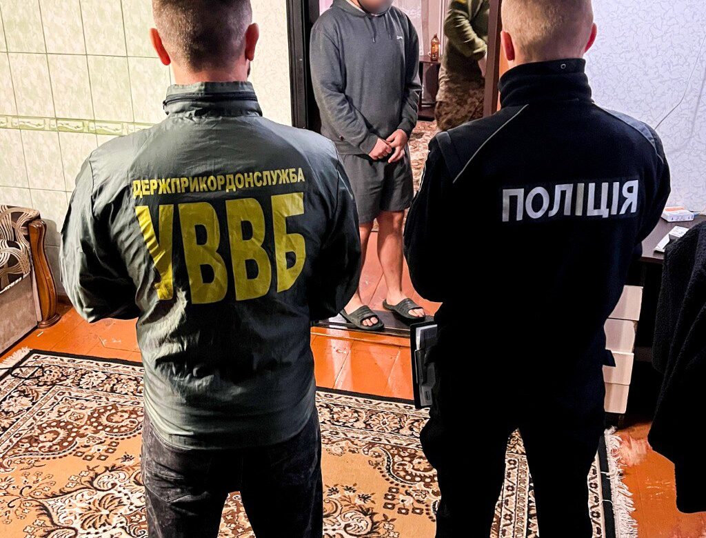 Суд відправив під варту молодого наркоторговця з Рівненщини, у якого вилучили пів кілограма канабісу