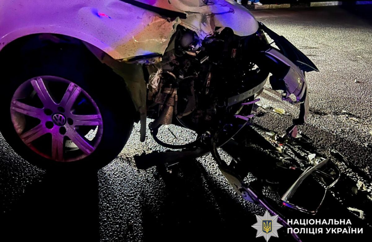 Без шоломів та на великій швидкості: підліток важко травмувався у ДТП на Рівненщині