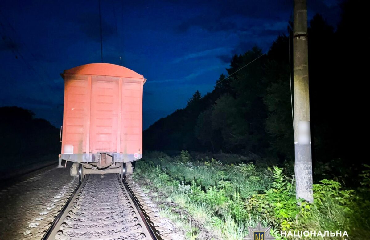 Дитяча смерть на коліях: поліцейські встановлюють обставини смерті 14-річної дівчини