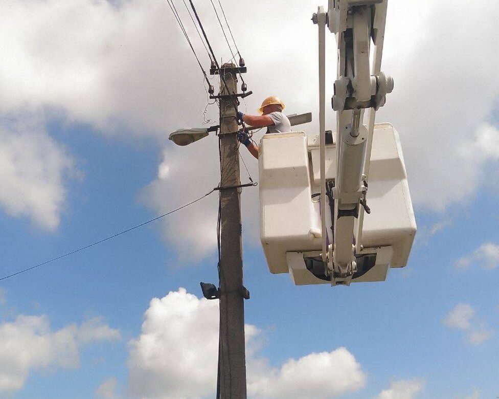 У Рівному оновили вуличне освітлення: старі ліхтарі замінили на енергоощадні