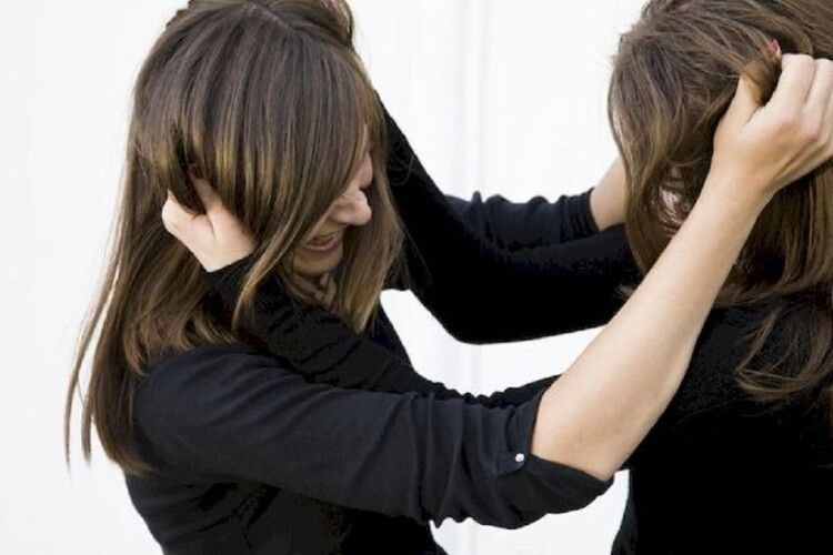 На Рівненщині жінка жорстоко побила суперницю через чоловіка і отримала вирок