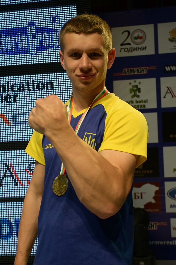1 Олег Жох із Рівненщини став дванадцятиразовим чемпіоном світу з армрестлінгу
