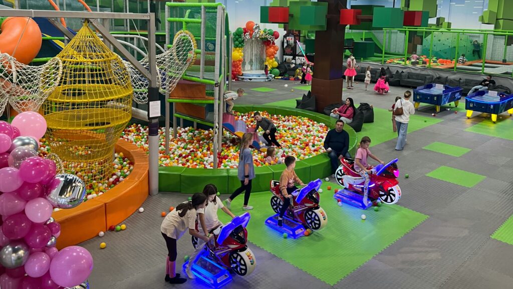 1 «HAPPY.PARK» у Рівному – територія щасливого дитинства для кожної дитини!