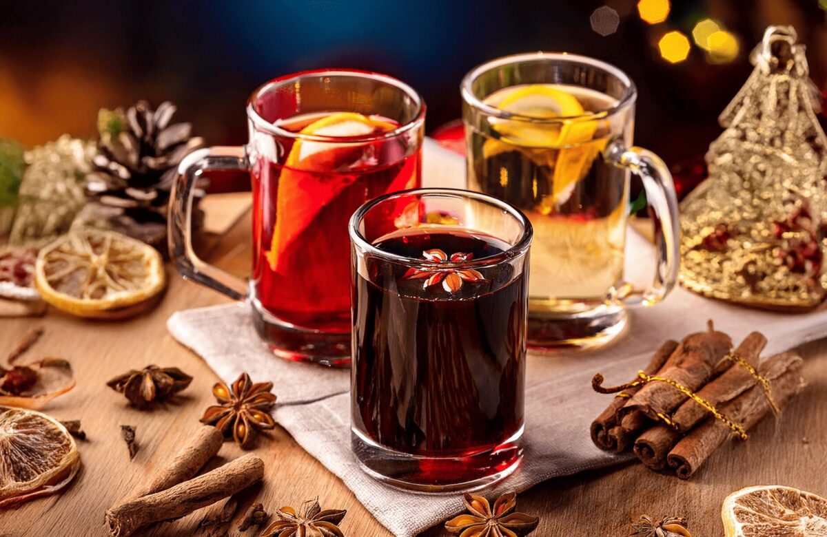 Глінтвейн: що це за напій і як приготувати найароматніші варіанти, що зігріють у холодний день