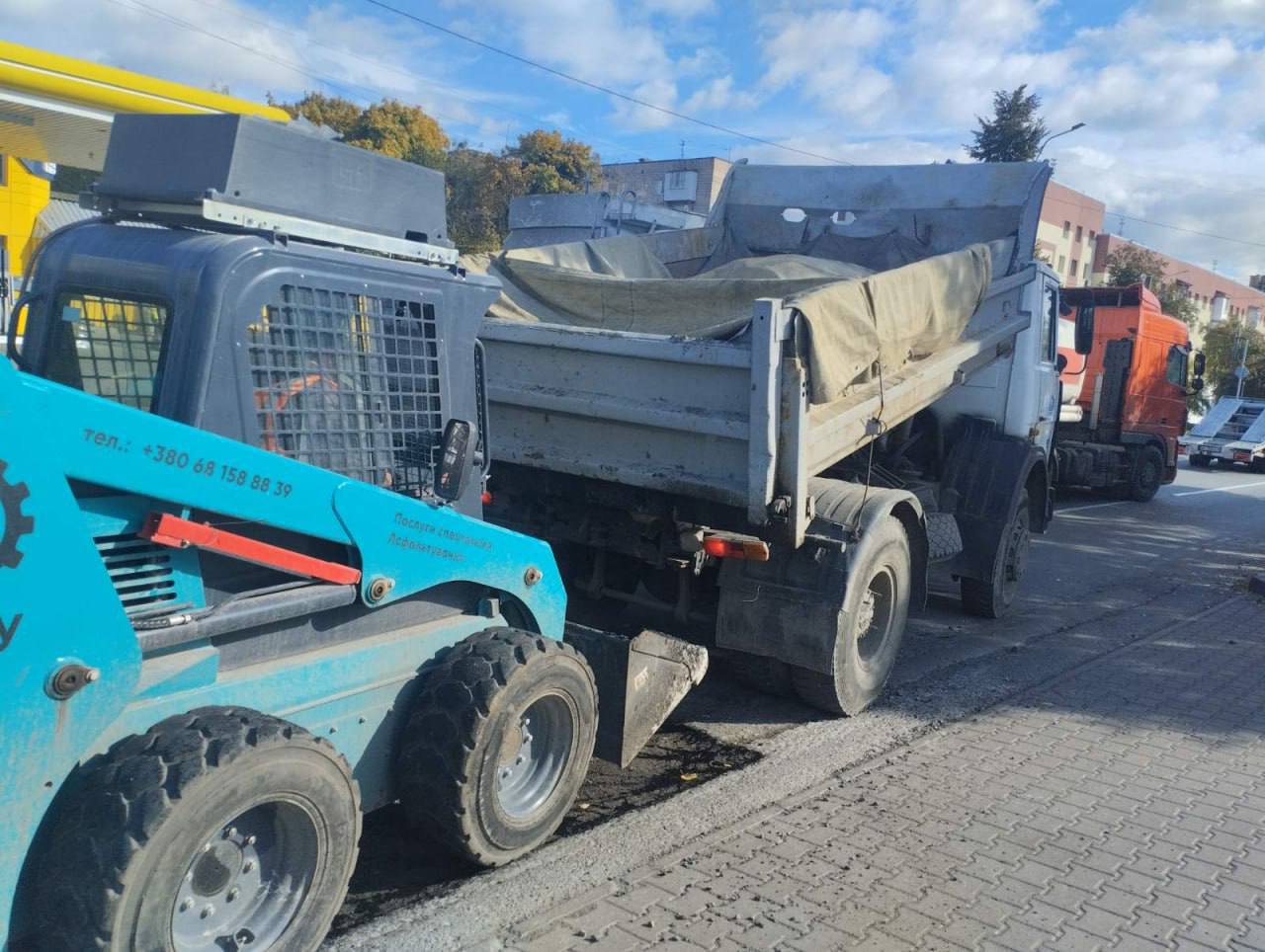 На кількох вулицях Рівного ускладнений рух через ремонтні роботи 0000