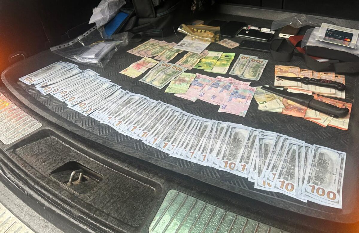 Житель Рівного за $16 тисяч доларів намагався незаконно перетнути кордон