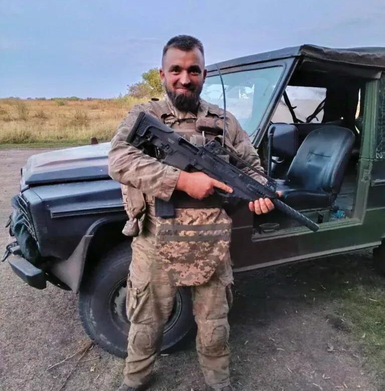 Троє дітей, фронт і відвага: історія бійця з Рівненщини, якого відзначили високими нагородами