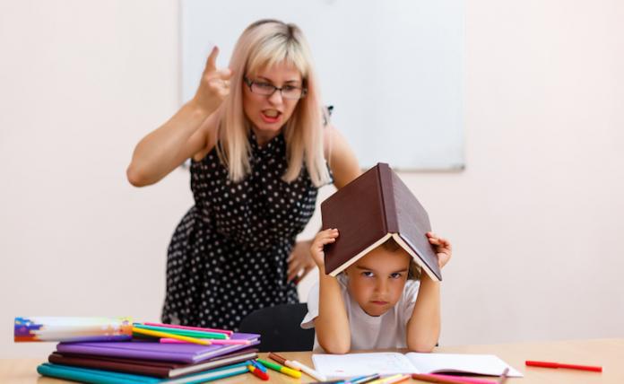 У Рівному вчителька штовхнула учня під час уроку — у ліцеї триває службове розслідування