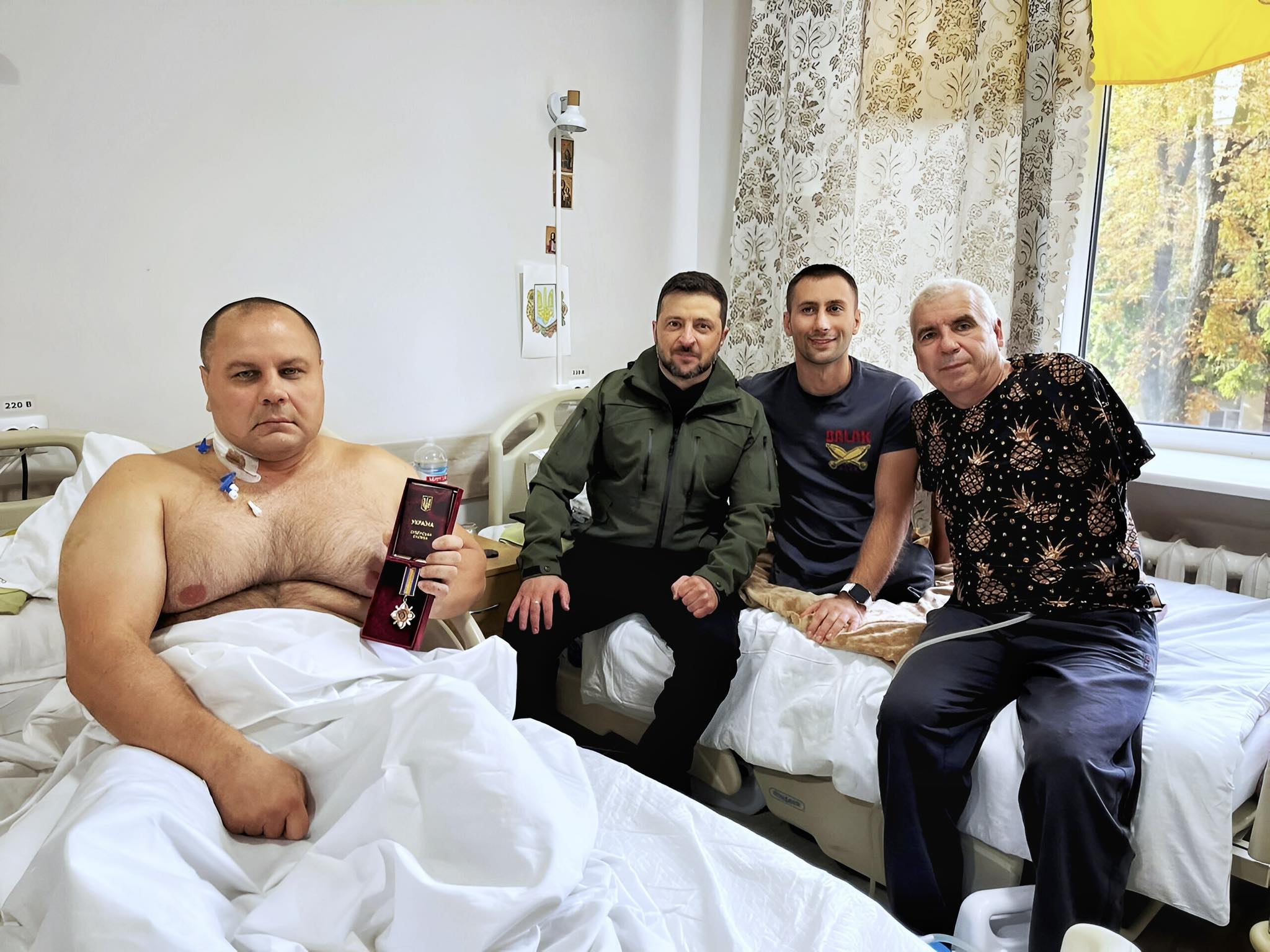 Президент нагородив орденом воїна-лісівника з Рівненщини 0000
