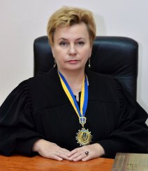 1 Майже 30 років на посаді: суддя на Рівненщині пішла у відставку