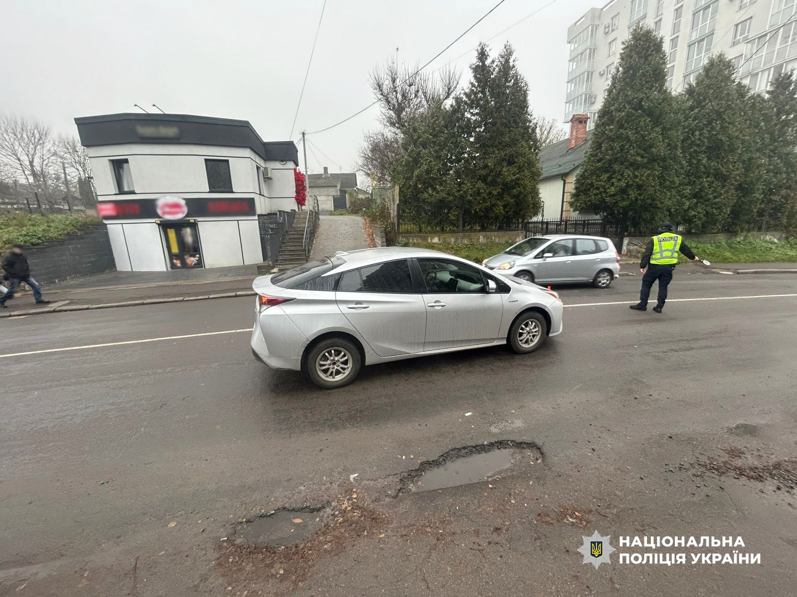 На пішохідному переході у Рівному збили 9-річну дівчинку: що з дитиною 0000