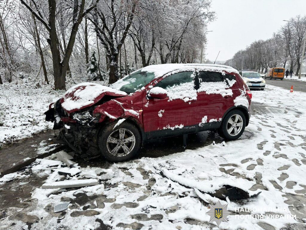 1 У Рівному ДТП з постраждалими: водій виїхав на зустрічну