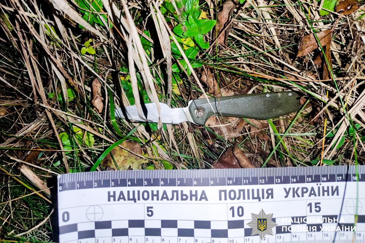 Конфлікт у таксі під Рівним: пасажир опинився в лікарні з ножовим пораненням 0000