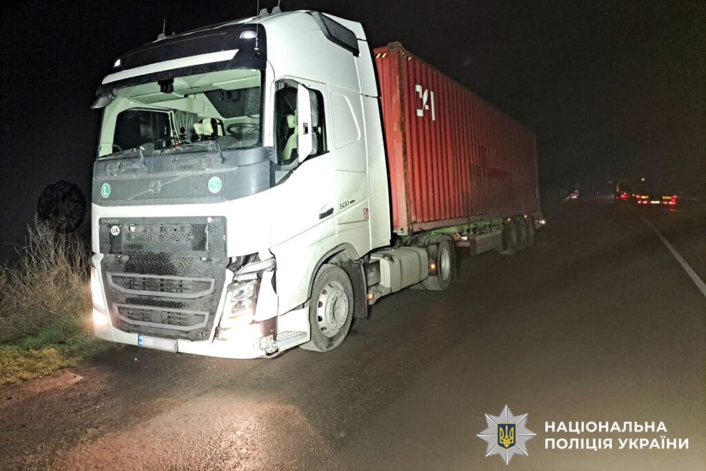 1 Смертельна ДТП на Рівненщині: поліція встановлює особу загиблого пішохода