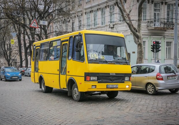 “Дістало чекати автобус по 40 хвилин”: у Рівному просять новий маршрут до поліклініки