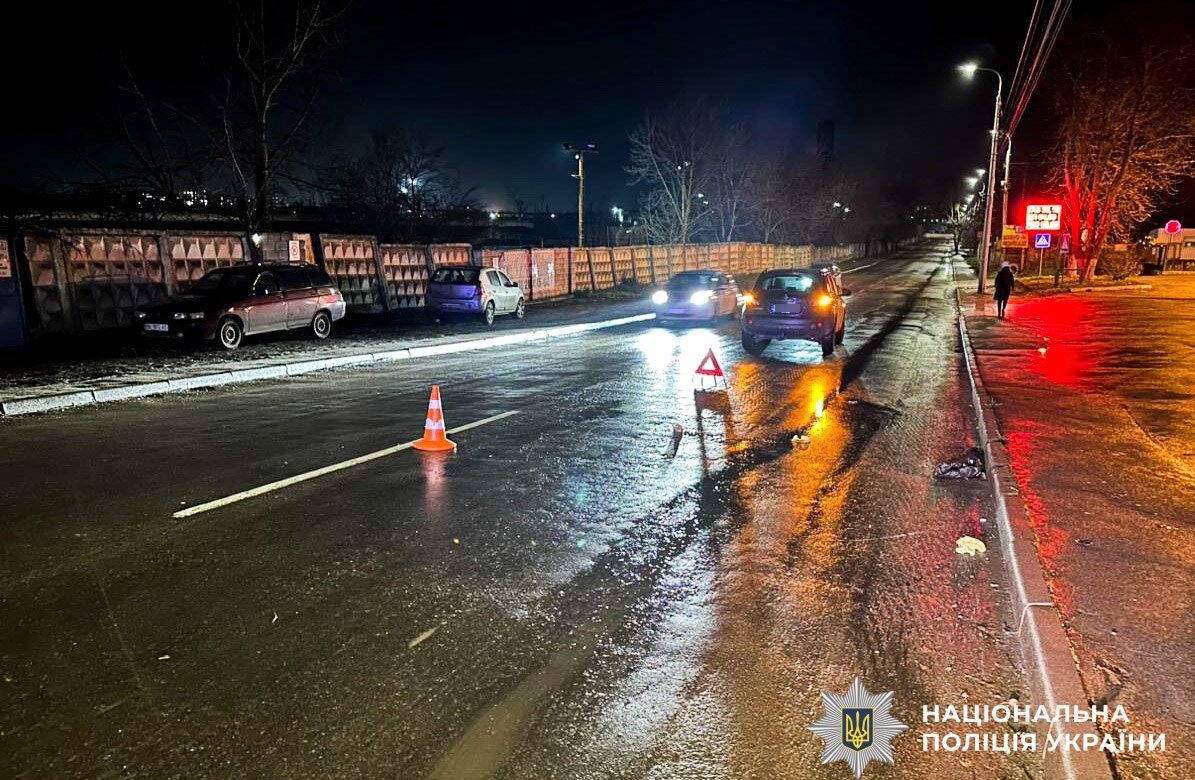 Серйозна аварія у Рівному: пішохід у тяжкому стані після наїзду на дорозі