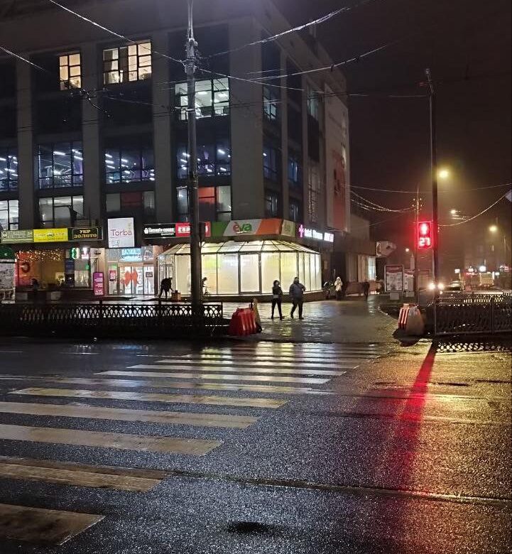 У центрі Рівного облаштували новий безпечний пішохідний перехід: де саме