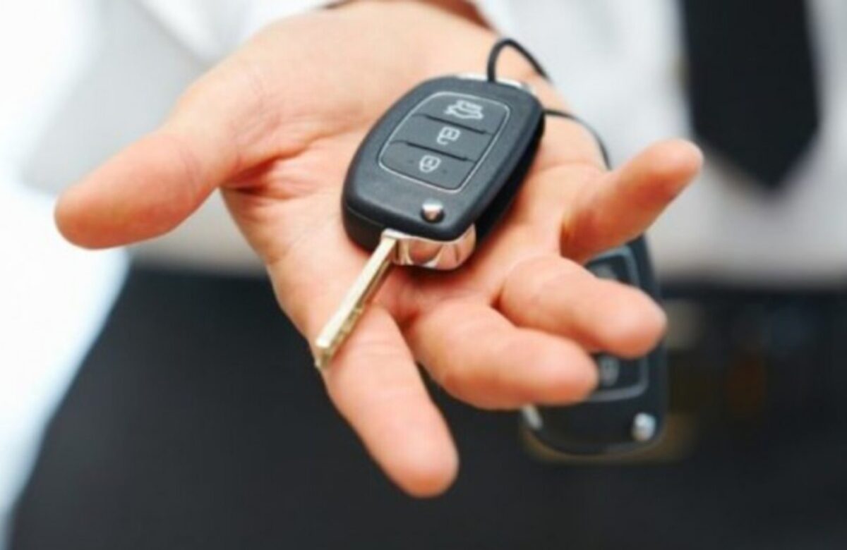 На Рівненщині автодилер ошукав клієнтів на 3 мільйони та опинився за ґратами