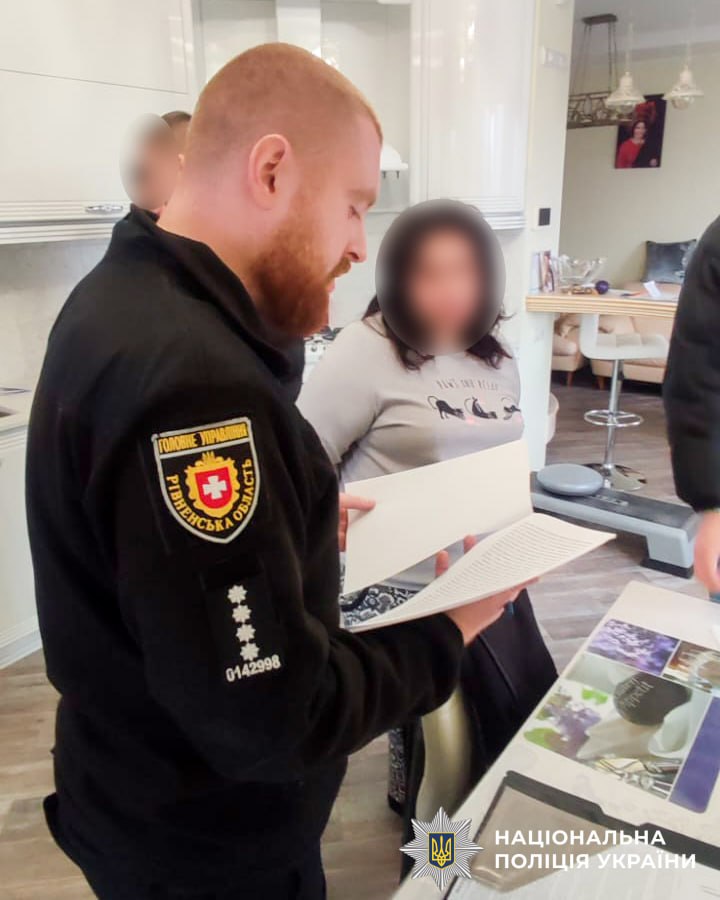 Ошукала на 2 мільйони: у Рівному рієлторка “продала” чуже житло 0000