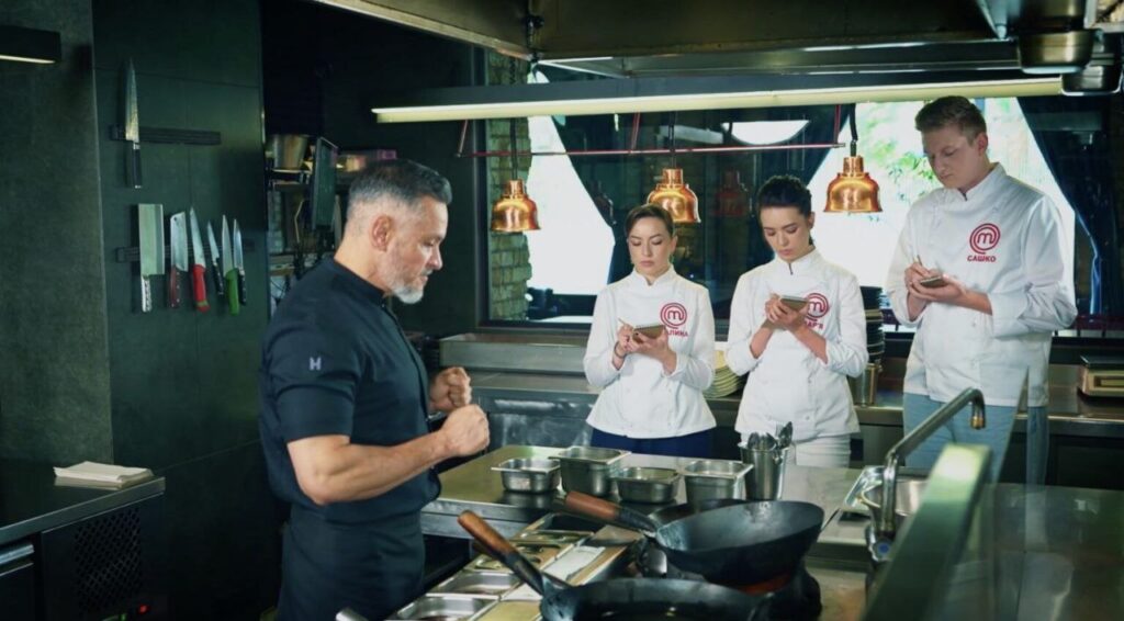 1 Рівнянка Галина Оруджева вибула з «МастерШеф-16» за крок до суперфіналу, але отримала пропозицію від Ярославського