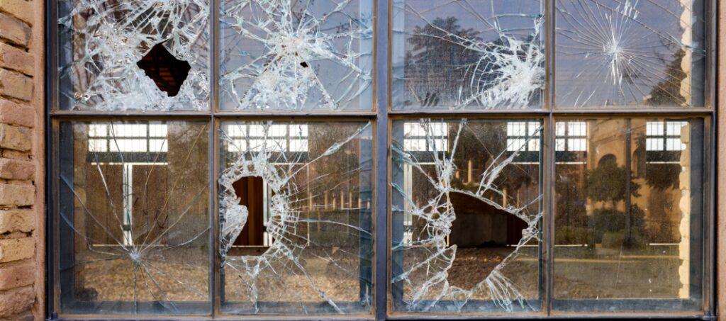 Пошкодження житла на Рівненщині після атаки: куди звертатися за допомогою