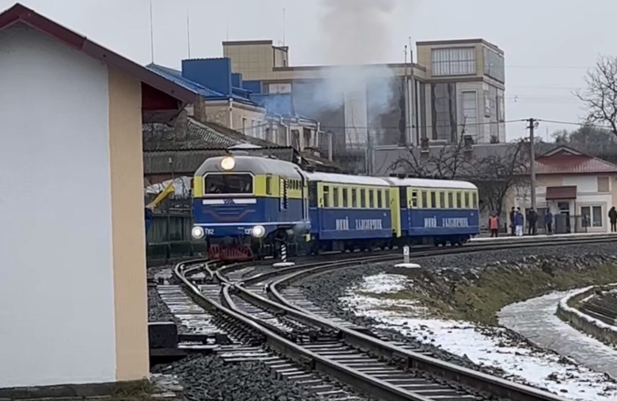 Куди сходити на вихідних у Рівному: зимові рейси дитячої залізниці