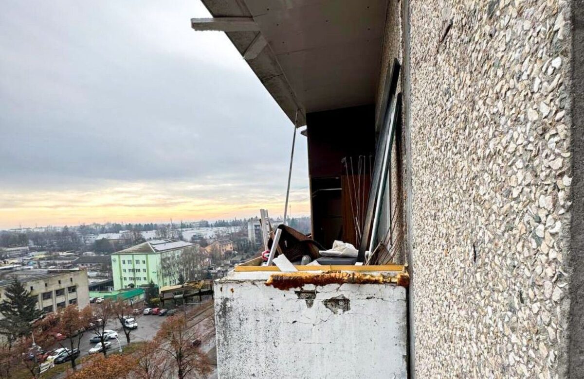 У Рівному стався вибух у квартирі: подружжя з опіками, поліція проводить перевірку