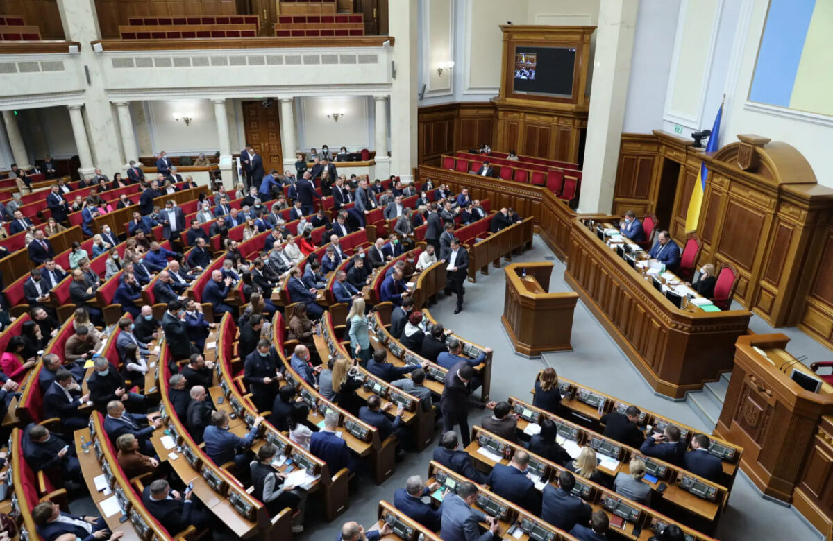 Дві педагогині з Рівненщини отримали престижну премію Верховної Ради України: хто і за що