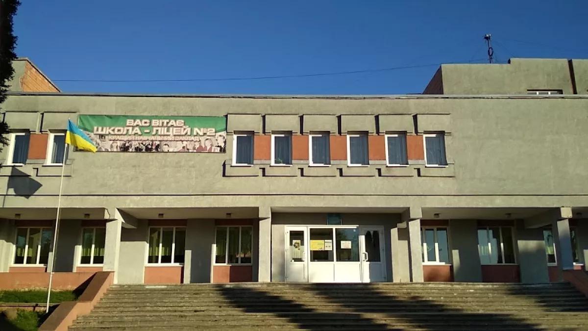 Капремонт за 6,3 млн: як у Рівному оновлять спортзал у шкільному ліцеї