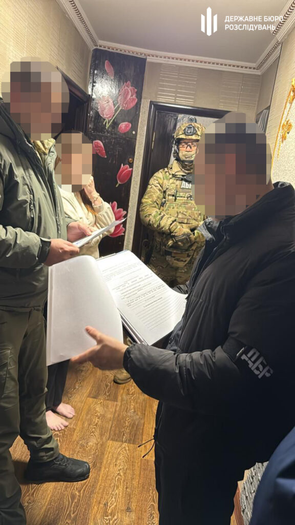 1 Брав хабарі навіть автомобілями: ДБР повідомило про підозру посадовцю Рівненського ОТЦК та СП