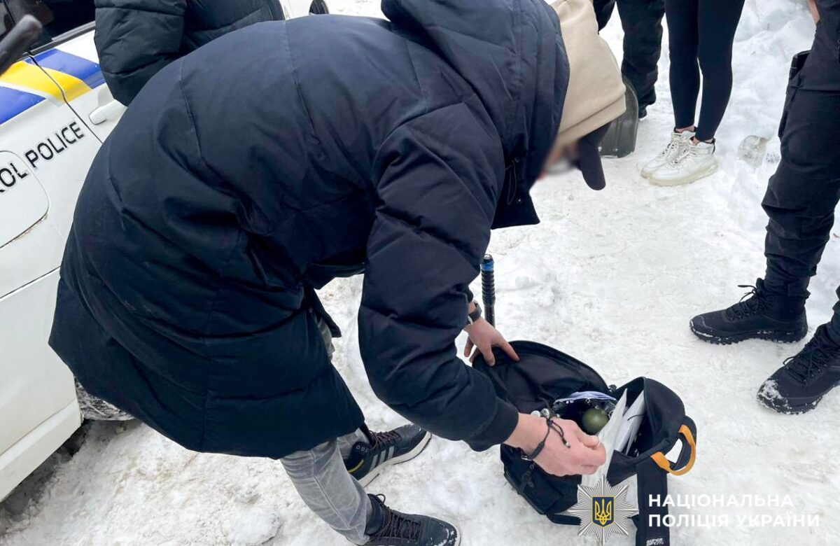 У Рівному затримали чоловіка з бойовою гранатою в рюкзаку: деталі інциденту