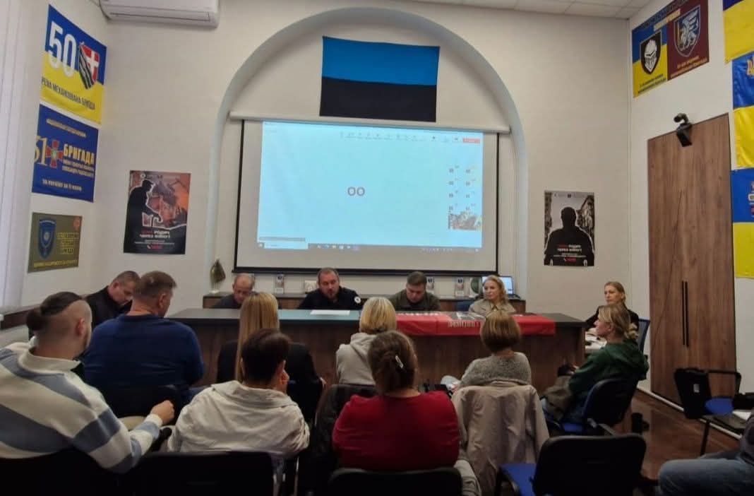 1 Між небом і землею: як синьо-чорний символ став маяком для тих, хто чекає