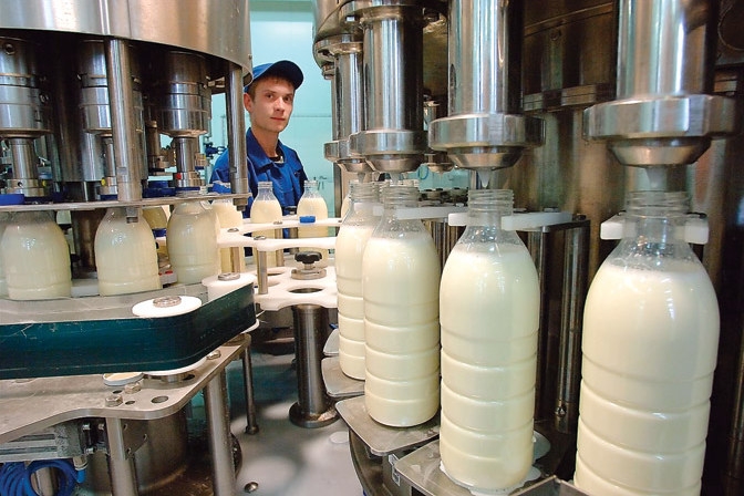 1 Молочка не подешевшає: чому ціни в супермаркетах і далі триматимуться