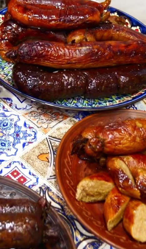 1 Рецепт справжньої кишки від рівненської блогерки Марії Макарчук: три види начинки (+ВІДЕО)