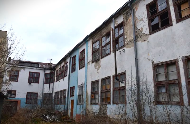 Скандальну будівлю на Симона Петлюри у Рівному продали за понад 12 мільйонів