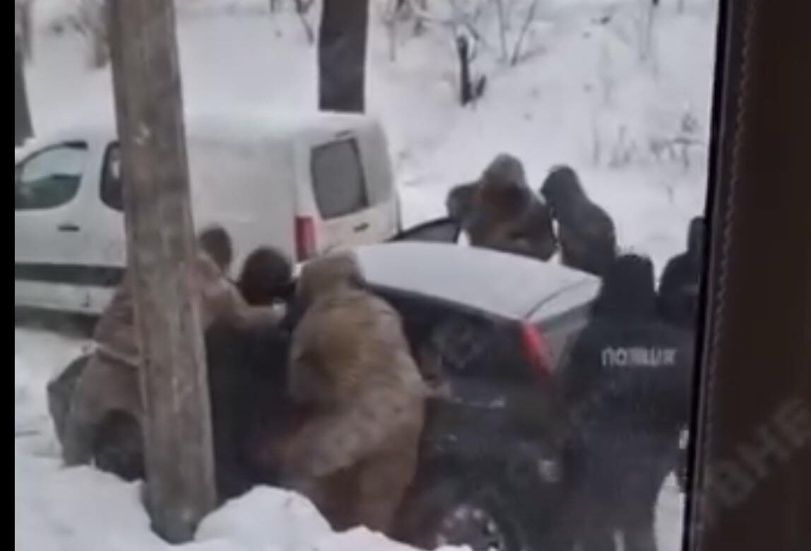 На Рівненщині перевірять законність жорсткого затримання чоловіка військовими: подробиці