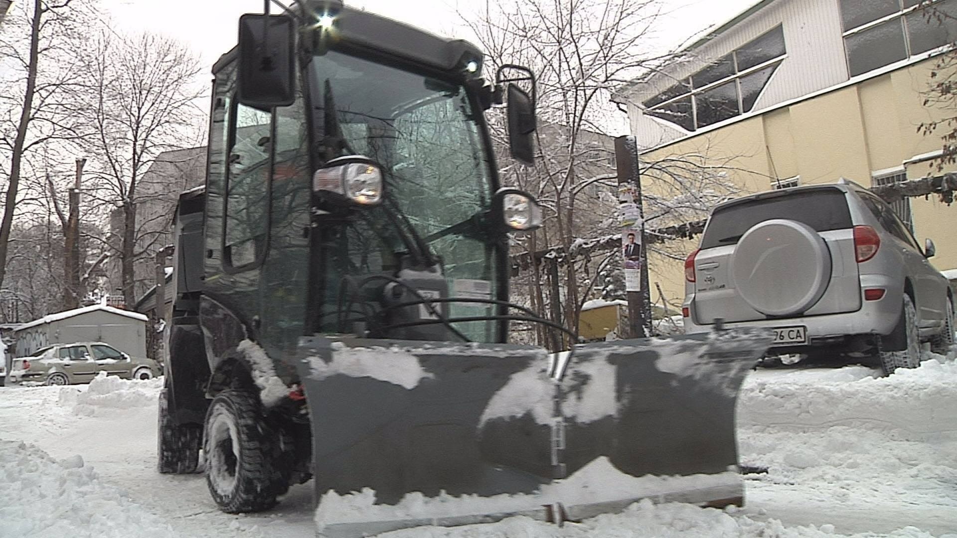 Через негоду на Рівненщині працюють пункти відстою і гаряча лінія 0000