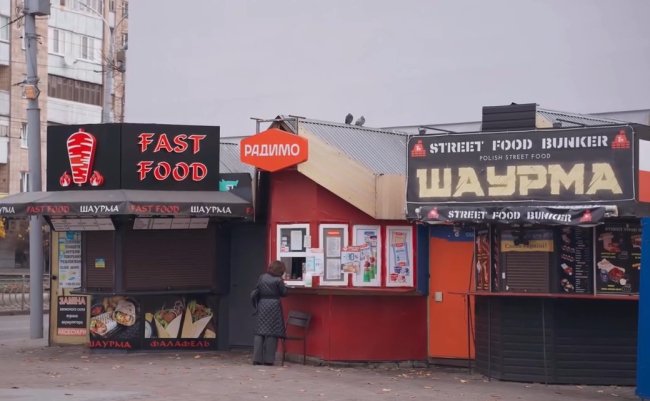У Рівному демонтують десятки самовільно встановлених кіосків та гаражів