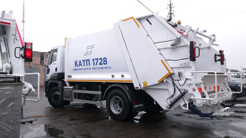 У Рівному витратять понад 2 мільйони гривень за утилізацію вуличного сміття 0000
