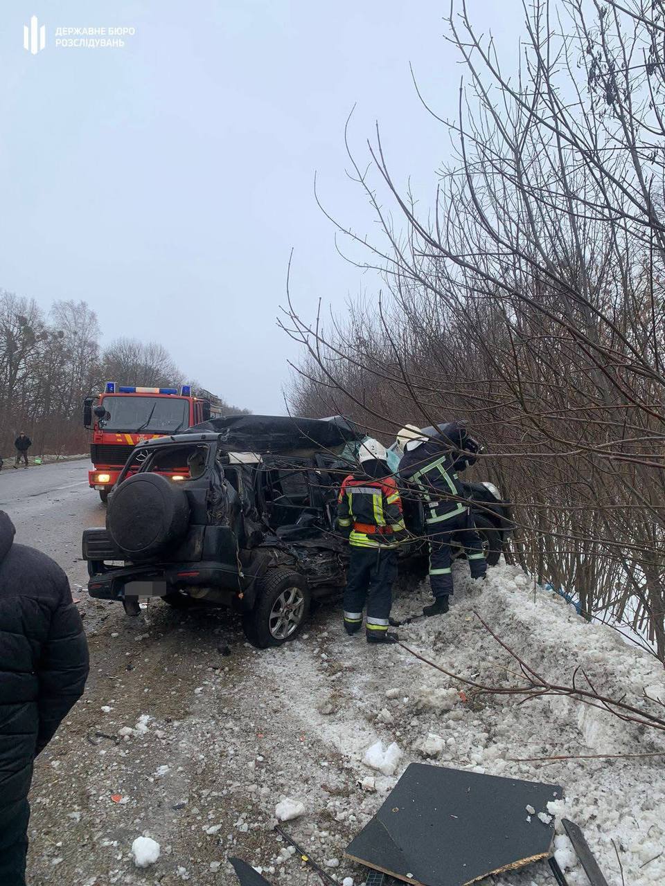 1 Понівечене авто серед траси: як виглядає місце смертельної ДТП на Рівненщині