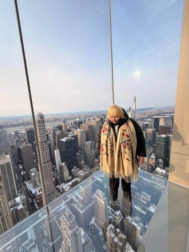 1 Відома письменниця з Рівного розповіла, що її найбільше вразило у США (ФОТО)