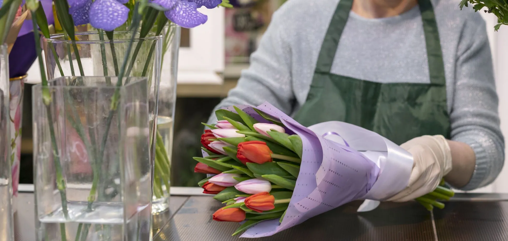 У Рівному почали продавати тюльпани до 8 березня і назвали перші ціни 0000