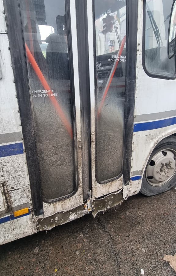 1 Грибок у салоні та діряві двері: на Рівненщині у кожному шостому автобусі знайшли порушення (+ФОТО)
