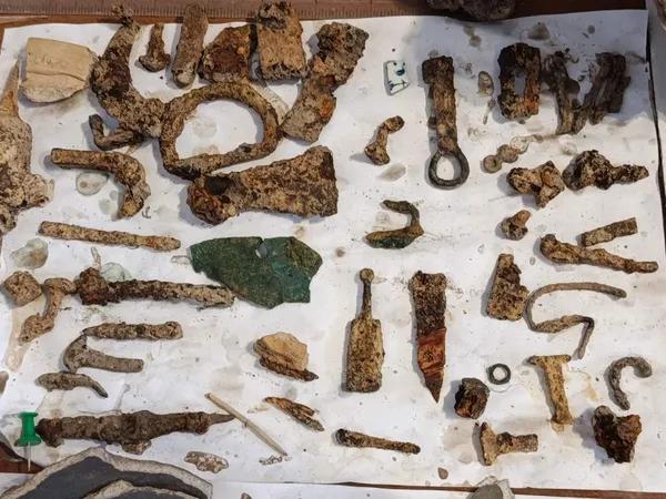 1 На Рівненщині розрили старий погріб: що знайшли під землею