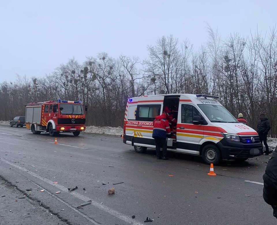 Понівечене авто серед траси: як виглядає місце смертельної ДТП на Рівненщині