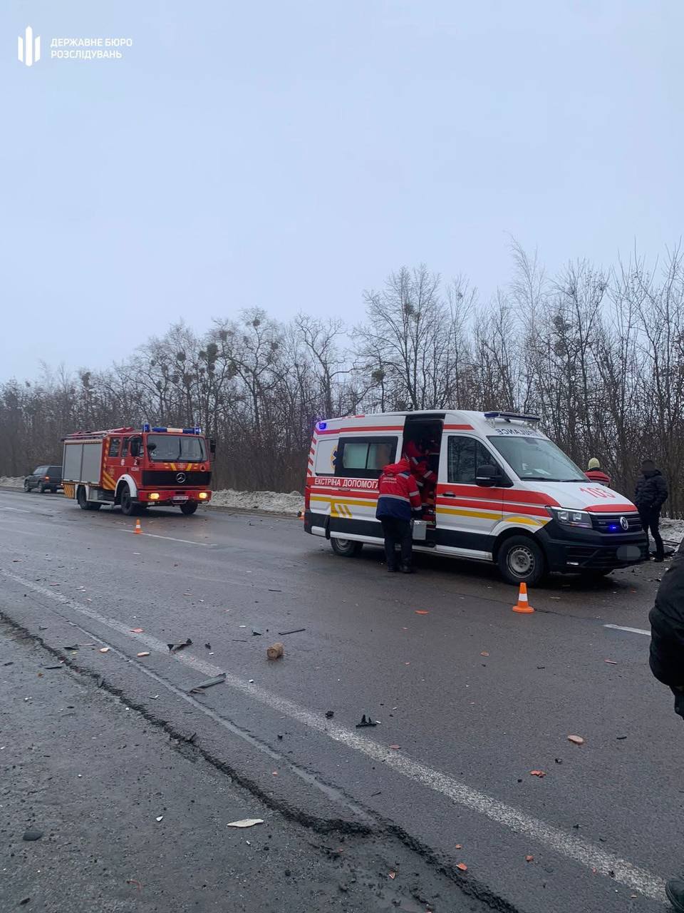 Понівечене авто серед траси: як виглядає місце смертельної ДТП на Рівненщині 0000