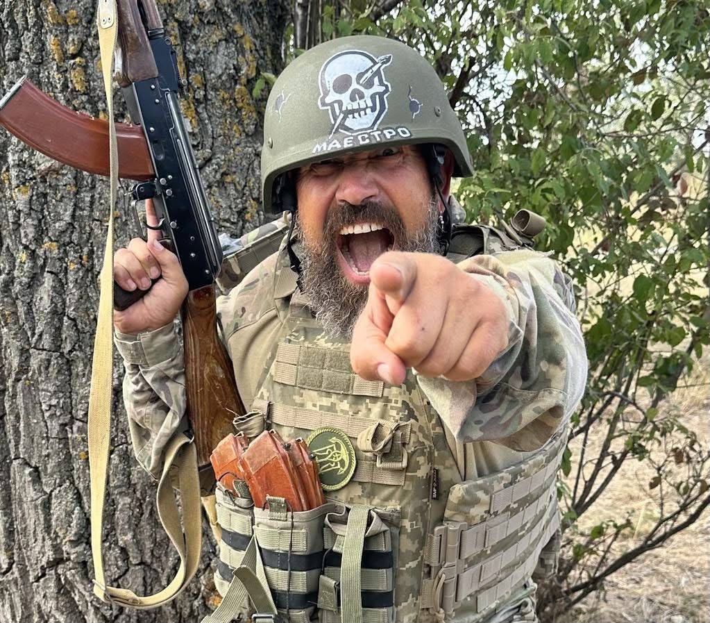 Сам викликав “швидку”: відомого музиканта з Рівного врятували за 40 хвилин 0000