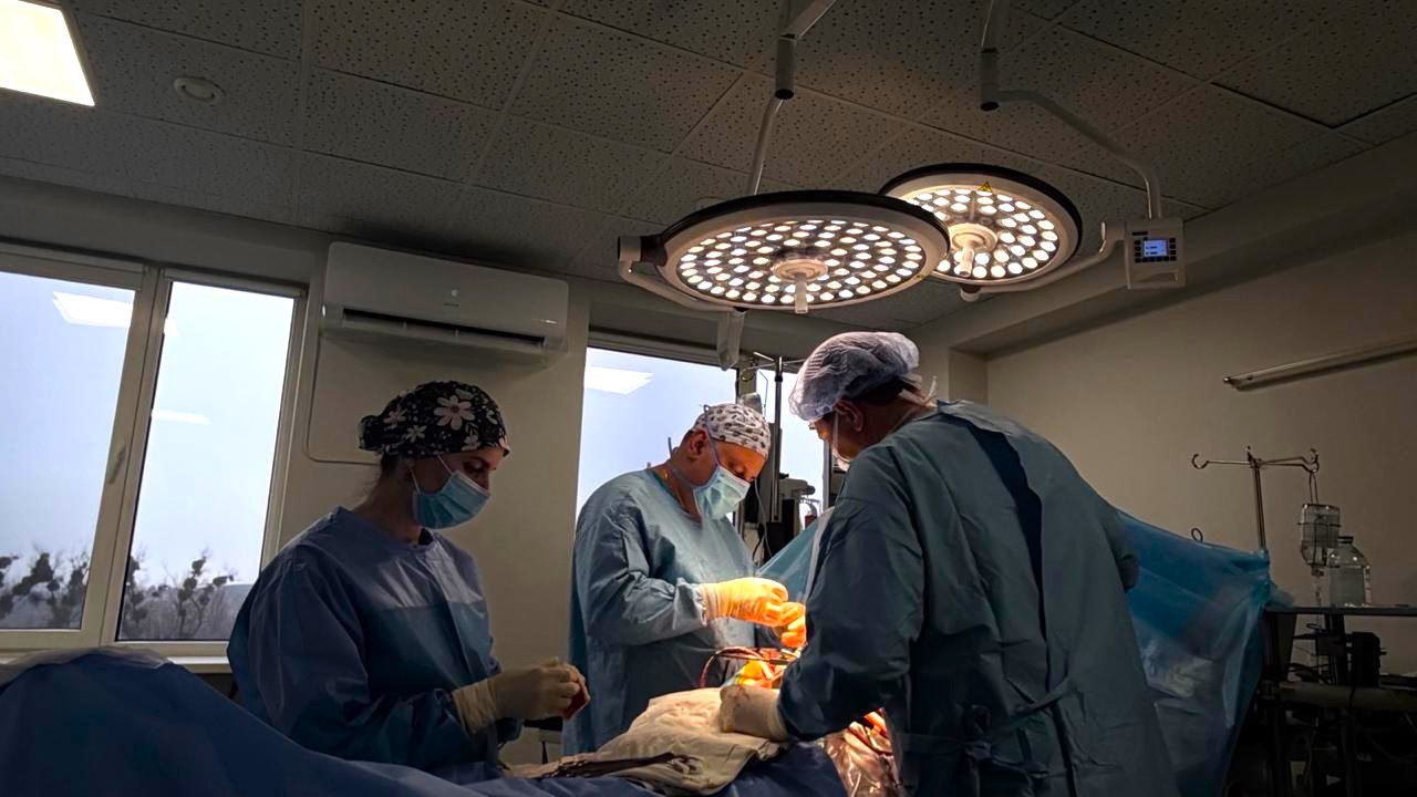 7 годин рятували чоловіка на Рівненщині: серце зупинили, щоб запустити знову 0000