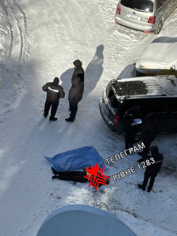 У Рівному чоловік випав з 9-го поверху багатоповерхівки (ФОТО, ВІДЕО) 0000