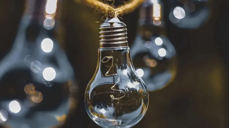 Відомо, кому сьогодні ввечері на Рівненщині вимкнуть світло за графіком